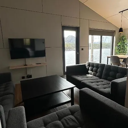 Holiday home Nothaugen As